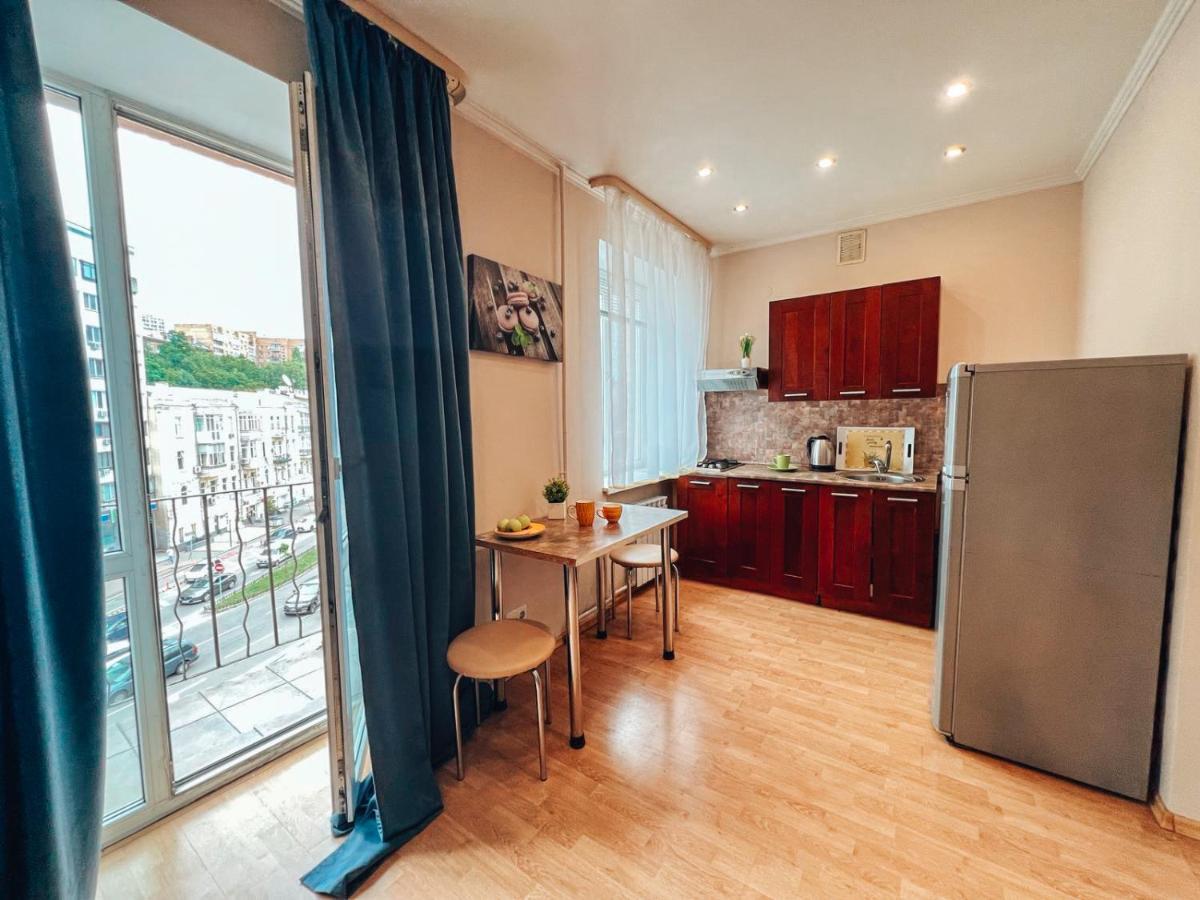 Apartment On Baseina Street Kiev Extérieur photo